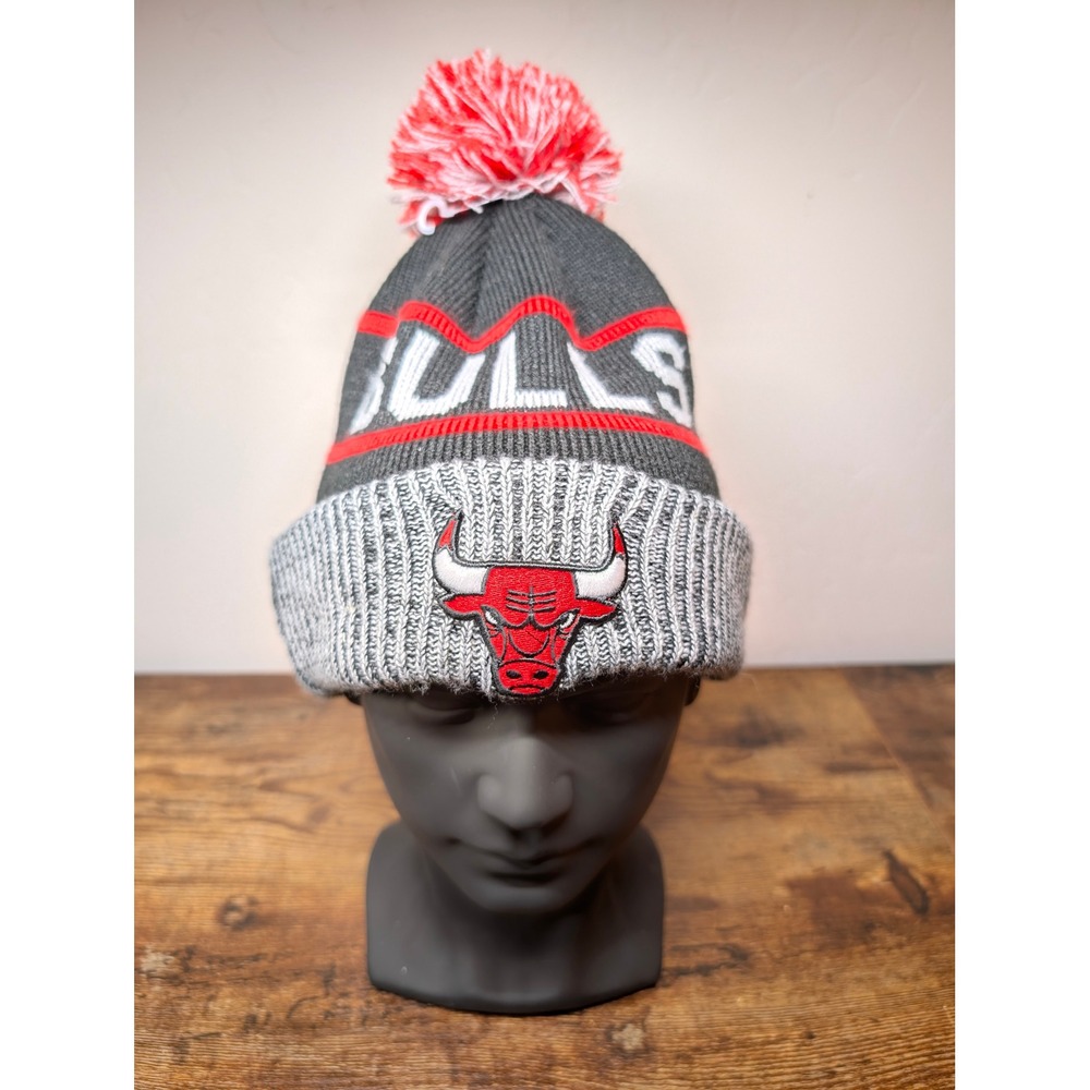 New Era Chicago Bulls NBA Knit Beanie Hat Pom Cuffed Gray Red Black One Size